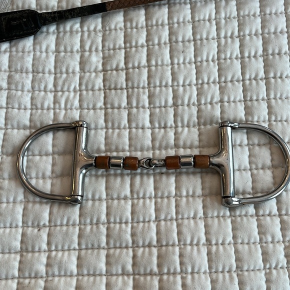 Equestrian Snaffle Bit - Picture 5 of 10